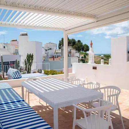 Modern And Cozy Townhouse In Сasa de vacaciones Alvor