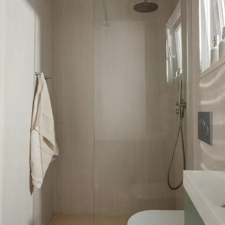 Modern And Cozy Townhouse In Alvor