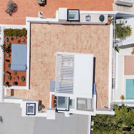 Modern And Cozy Townhouse In * Alvor