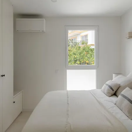 Modern And Cozy Townhouse In Alvor